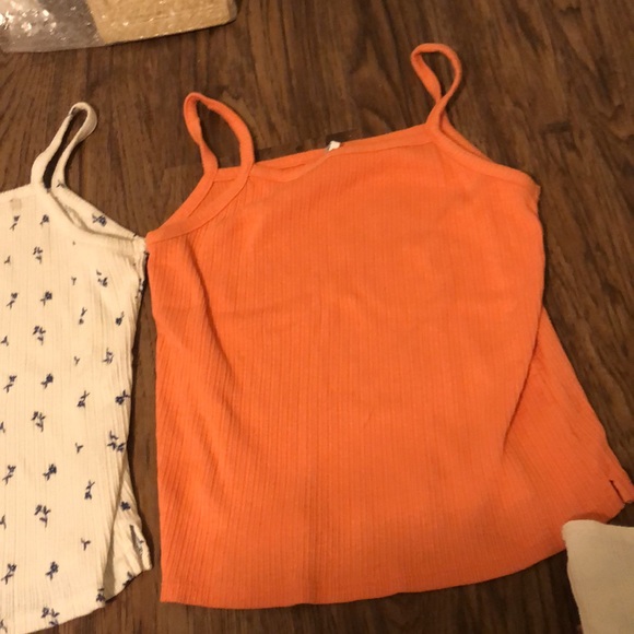Bundle of 5 girls tanks, most XL incl volcom, Abercrombie, old navy - Picture 14 of 17